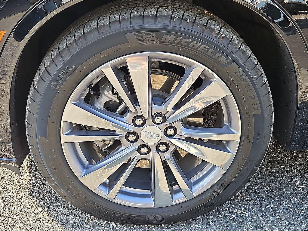 used 2024 Cadillac XT6 car, priced at $48,250