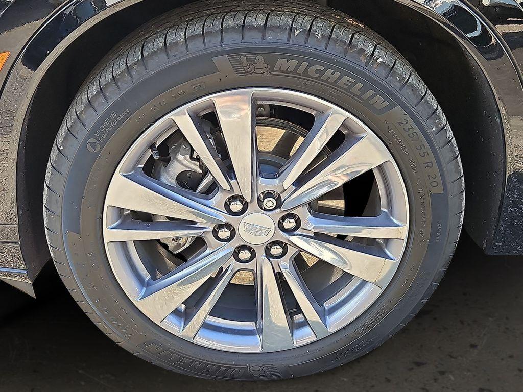used 2024 Cadillac XT6 car, priced at $47,475