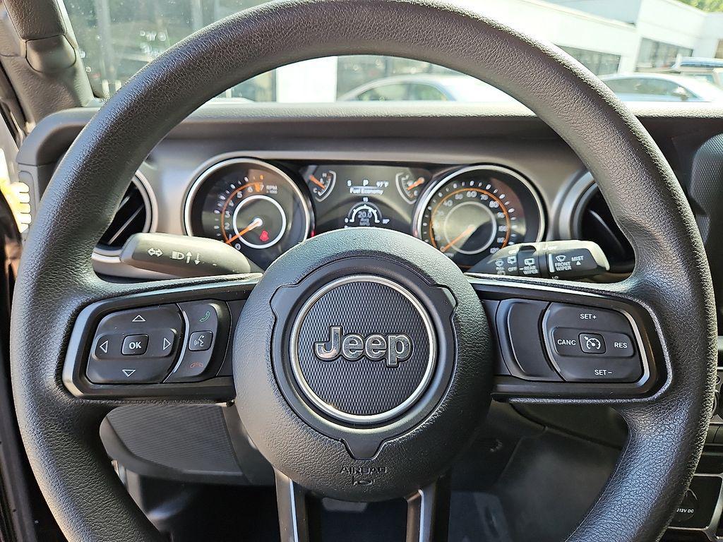 used 2022 Jeep Wrangler Unlimited car, priced at $26,000