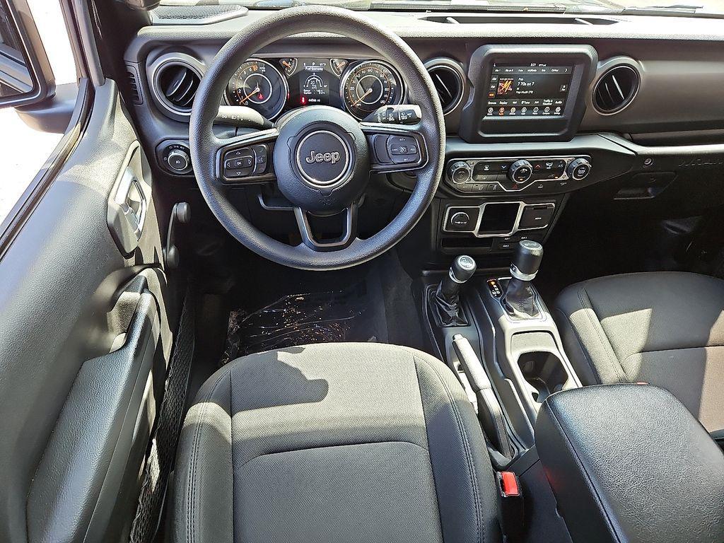 used 2022 Jeep Wrangler Unlimited car, priced at $26,000