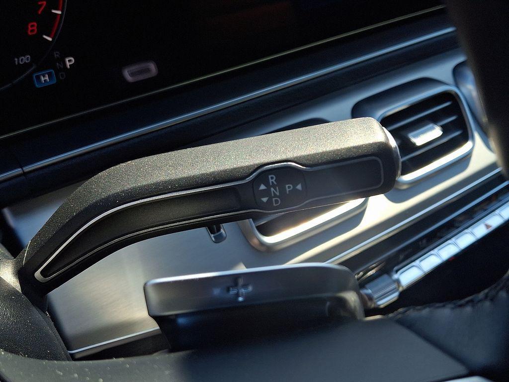 used 2024 Mercedes-Benz GLE 450 Plug-In Hybrid car, priced at $56,475