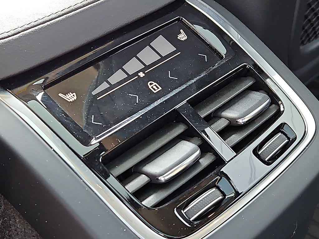 used 2022 Volvo XC90 car, priced at $40,652