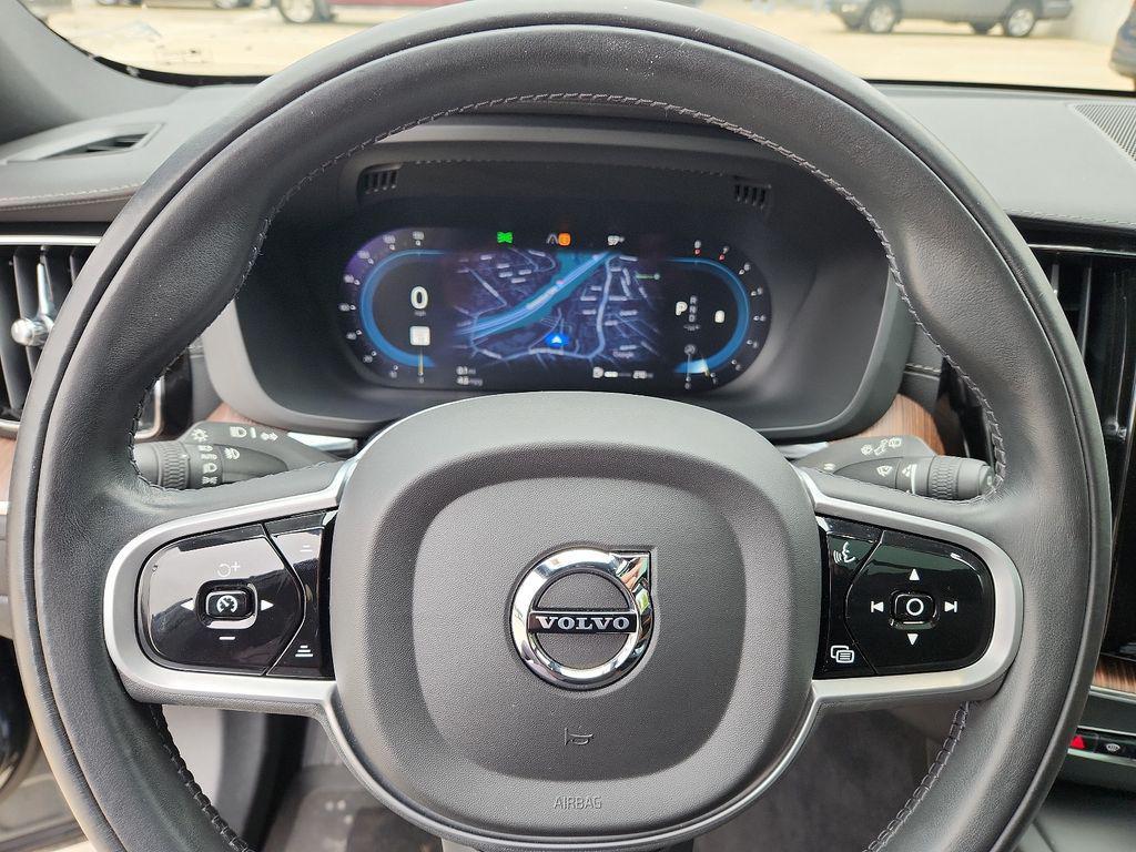 used 2022 Volvo XC60 car, priced at $36,574