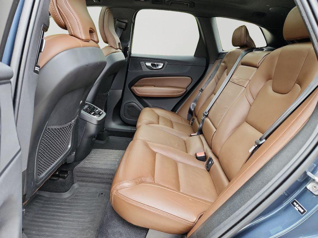 used 2022 Volvo XC60 car, priced at $38,975