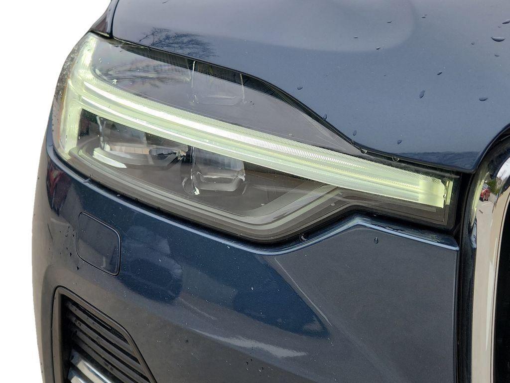 used 2022 Volvo XC60 car, priced at $38,975