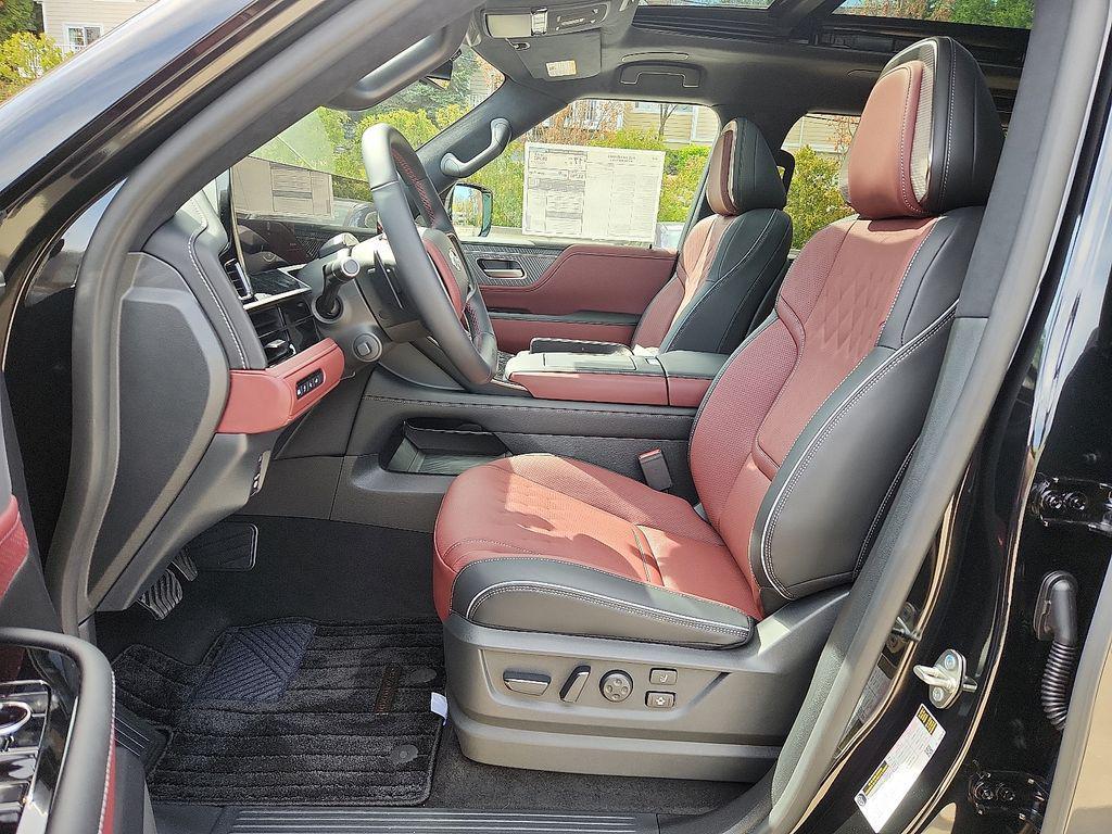 new 2025 INFINITI QX80 car, priced at $108,001