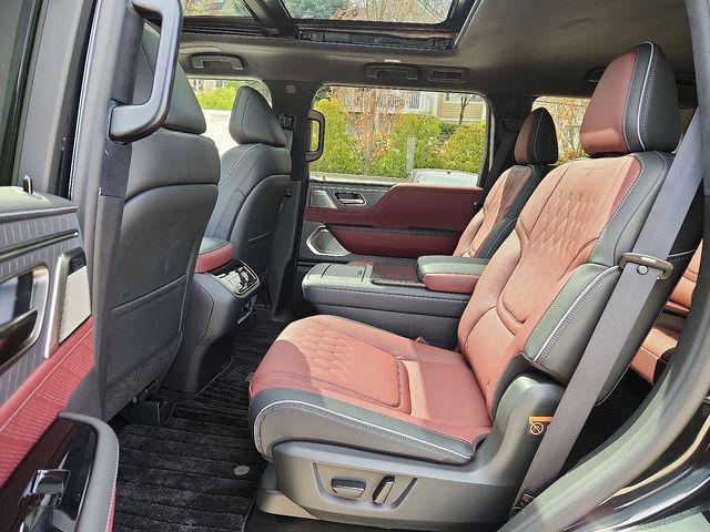 new 2025 INFINITI QX80 car, priced at $108,001