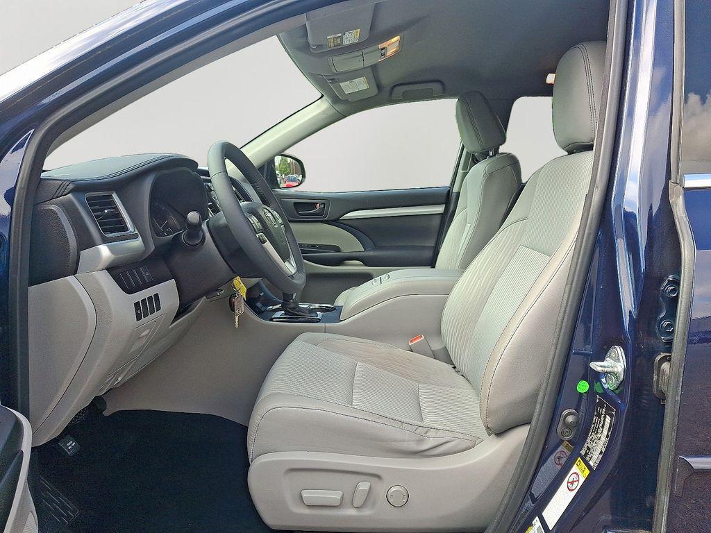 used 2016 Toyota Highlander car, priced at $19,000