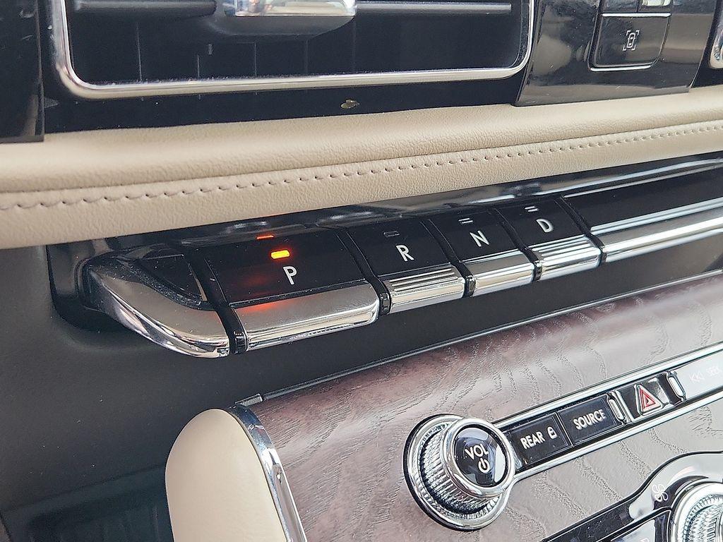 used 2023 Lincoln Aviator car, priced at $38,000