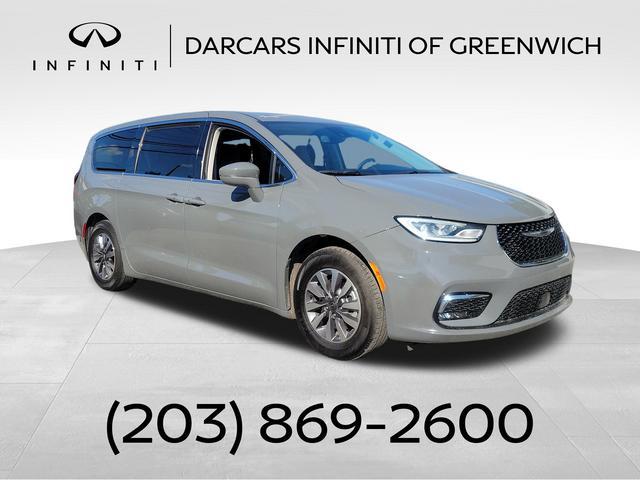 used 2022 Chrysler Pacifica Hybrid car, priced at $25,000