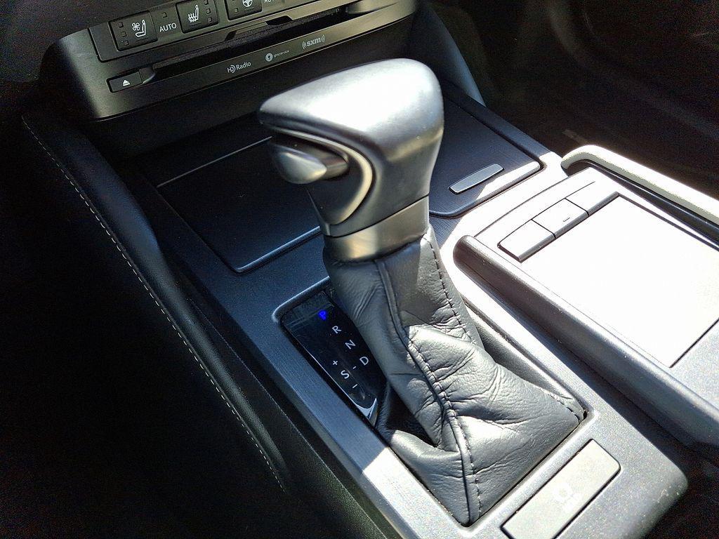 used 2022 Lexus ES 350 car, priced at $34,350