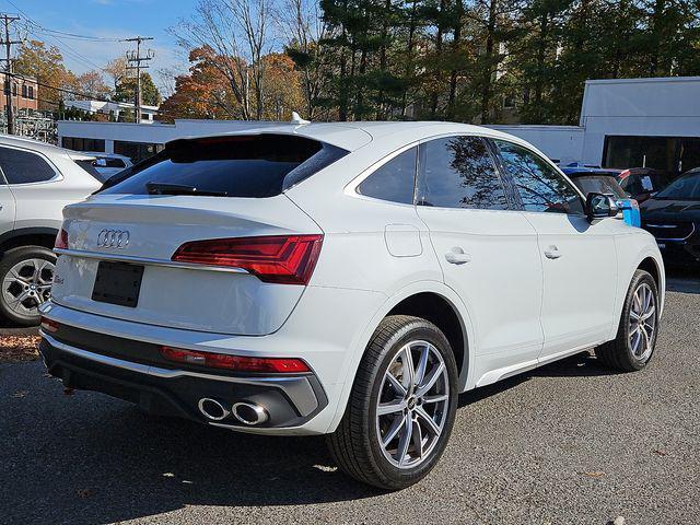 used 2022 Audi SQ5 car, priced at $32,138