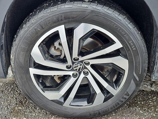 used 2021 Volkswagen Atlas Cross Sport car, priced at $27,000