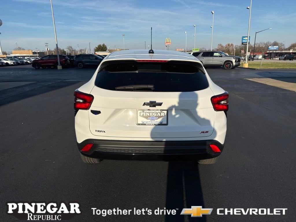 new 2025 Chevrolet Trax car, priced at $23,040