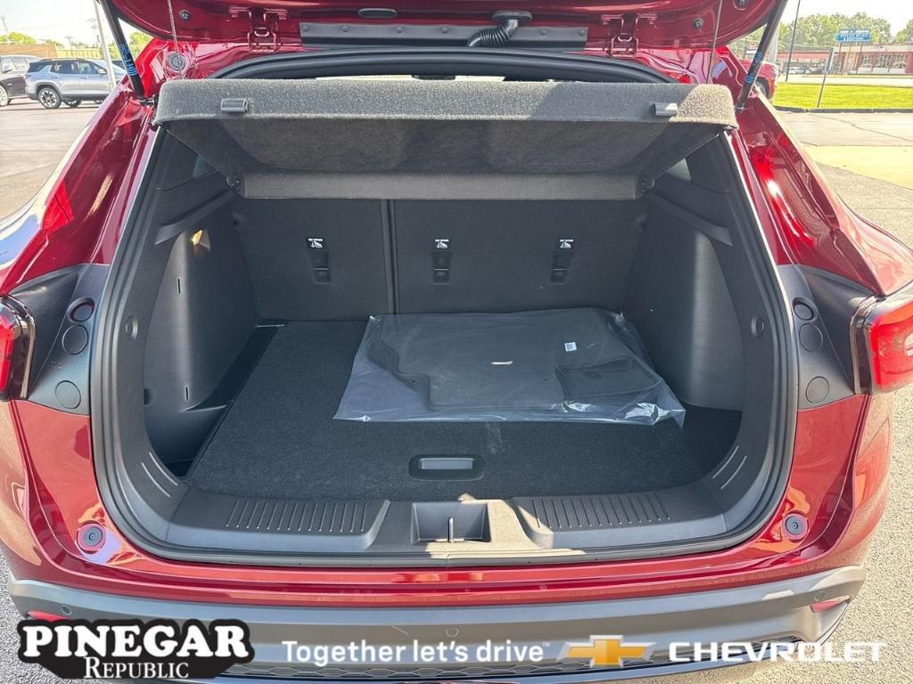 new 2025 Chevrolet Trax car, priced at $25,965