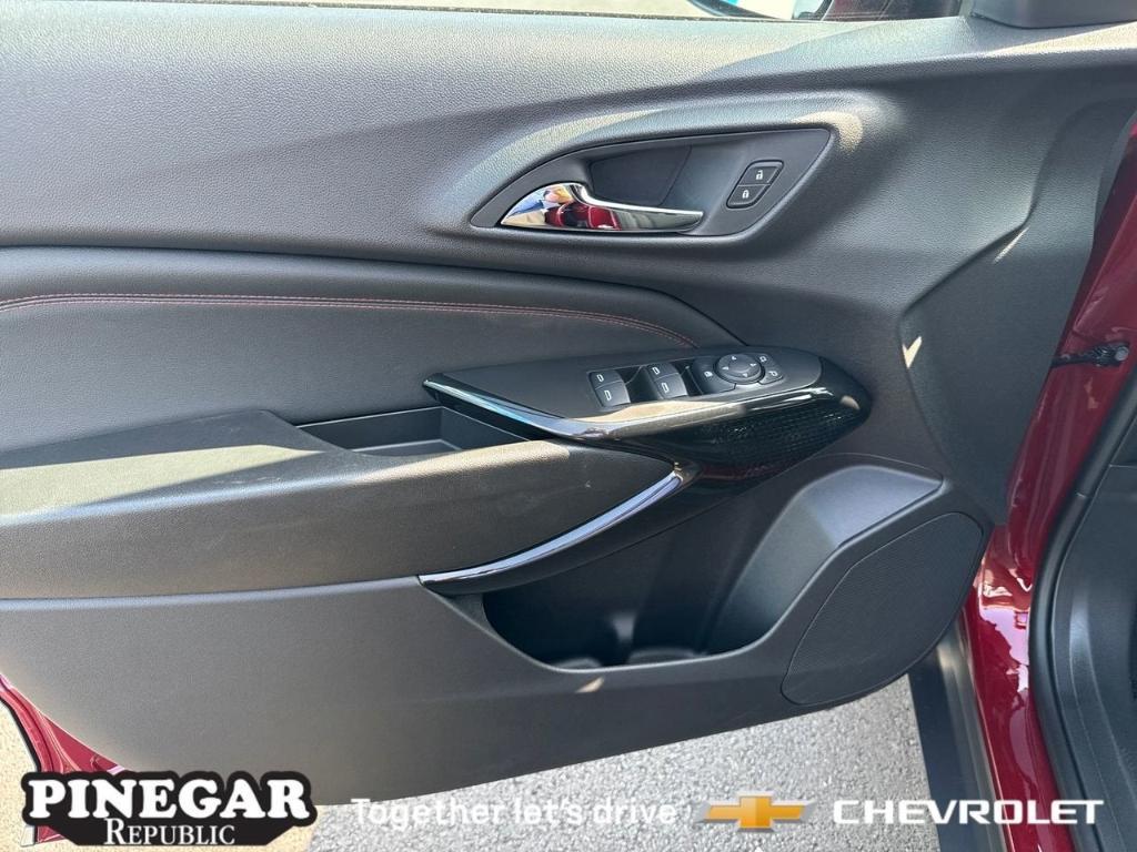 new 2025 Chevrolet Trax car, priced at $25,965