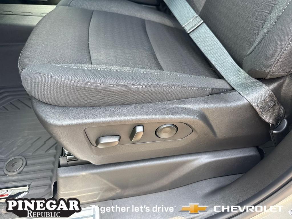 new 2025 Chevrolet Silverado 1500 car, priced at $51,270