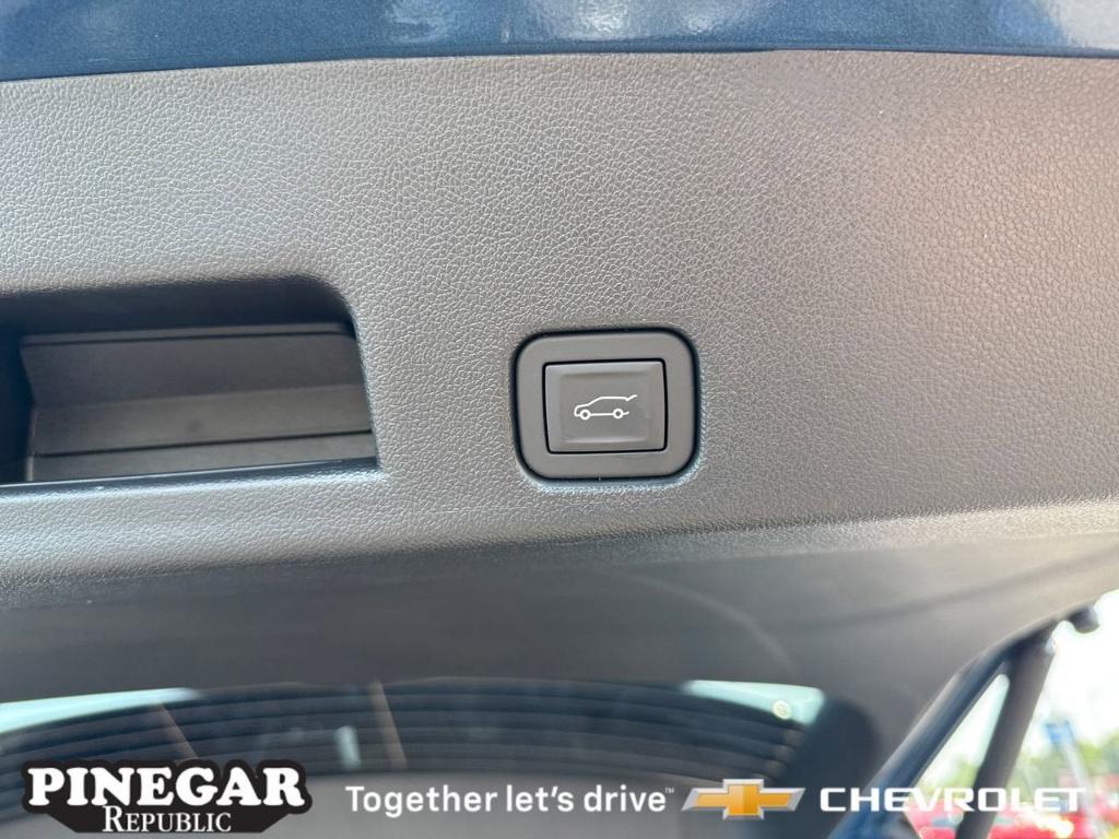 new 2026 Chevrolet Traverse car, priced at $42,070