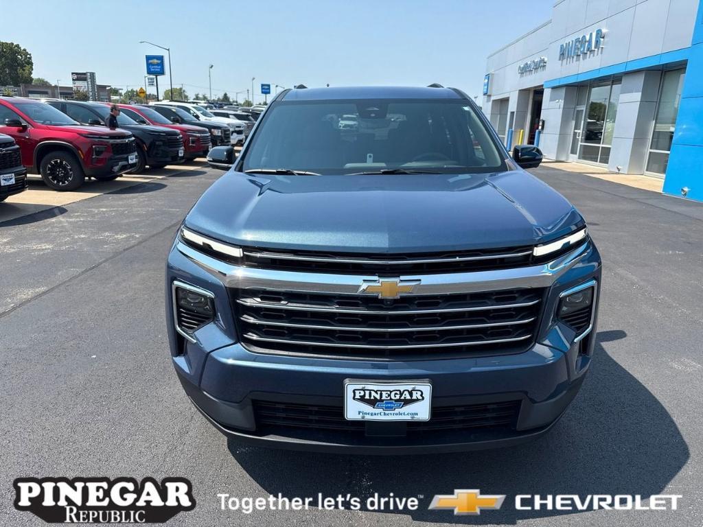 new 2026 Chevrolet Traverse car, priced at $42,070
