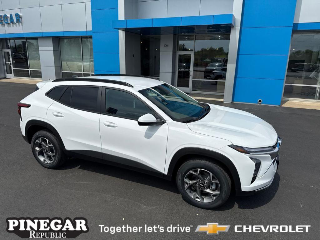 new 2025 Chevrolet Trax car, priced at $25,385