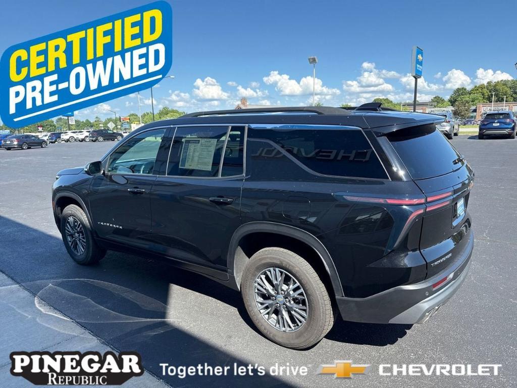used 2025 Chevrolet Traverse car, priced at $39,154