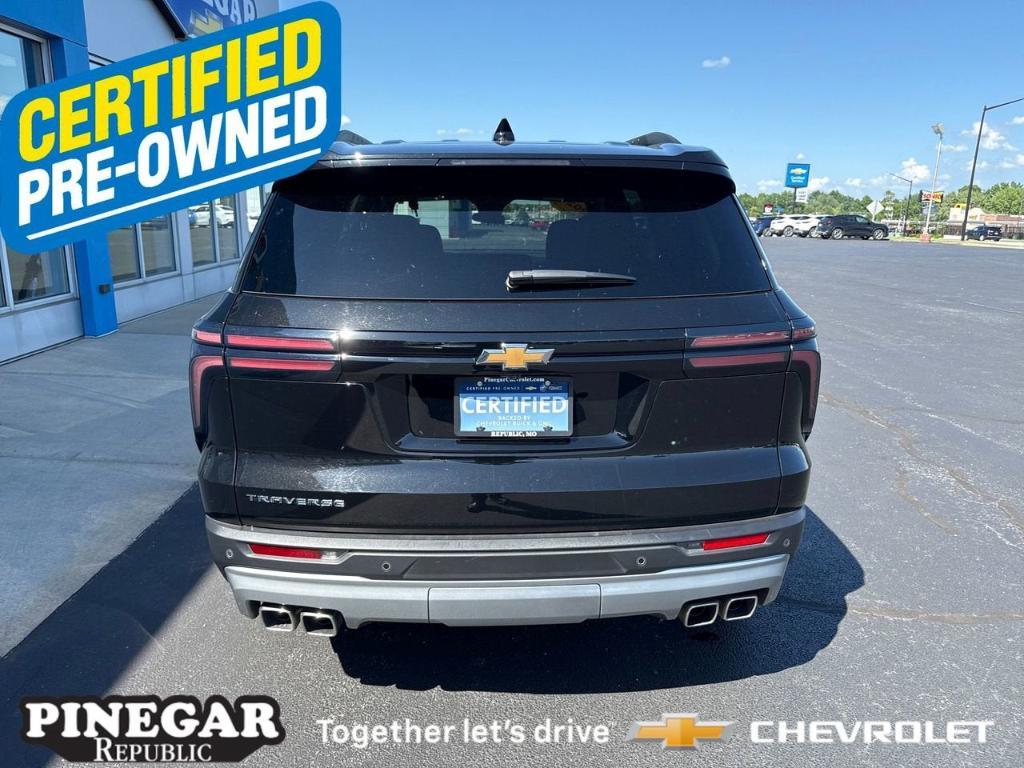 used 2025 Chevrolet Traverse car, priced at $39,154