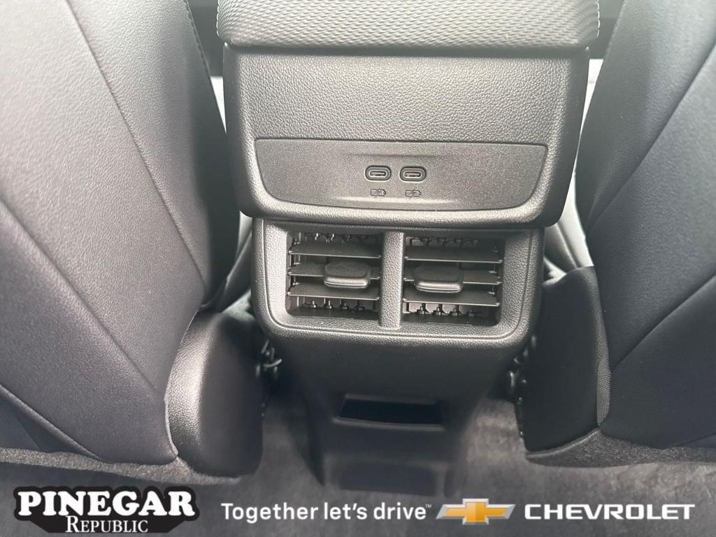 new 2026 Chevrolet Equinox car, priced at $34,135