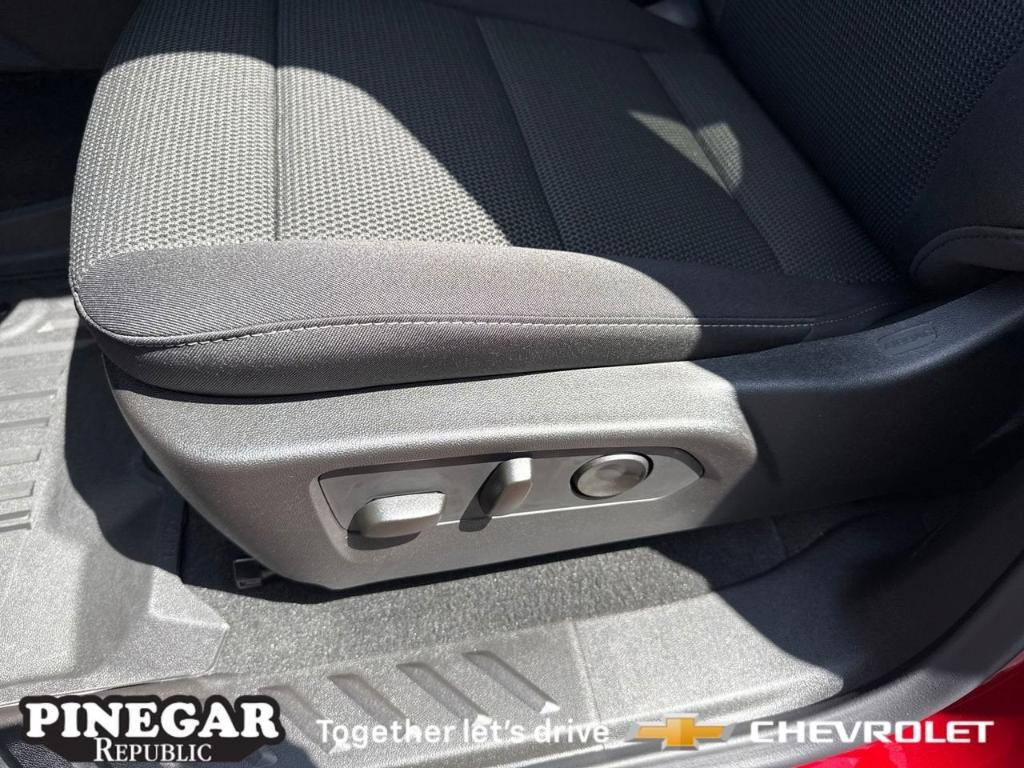 new 2025 Chevrolet Colorado car, priced at $40,250