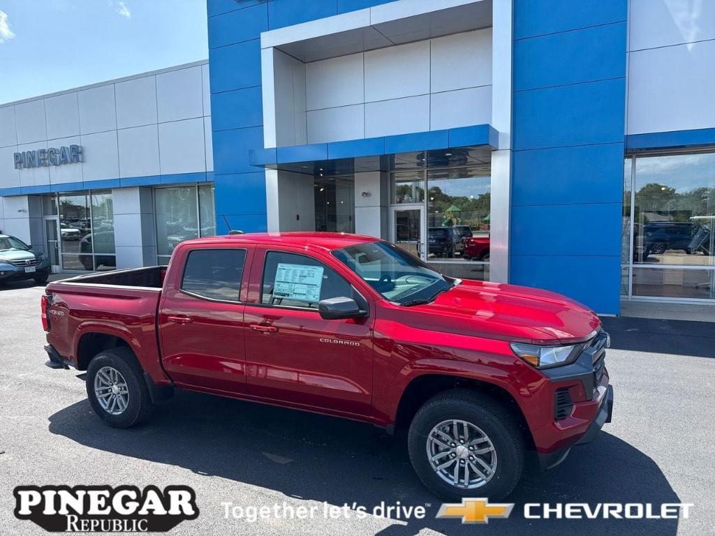 new 2025 Chevrolet Colorado car, priced at $40,250