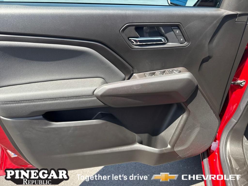 new 2025 Chevrolet Colorado car, priced at $39,500