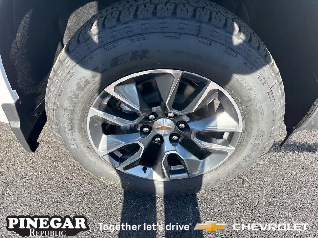 new 2026 Chevrolet Silverado 1500 car, priced at $44,195