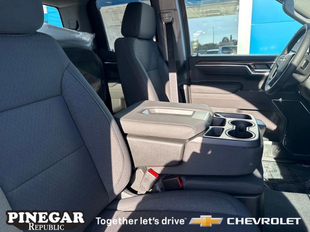 new 2026 Chevrolet Silverado 1500 car, priced at $44,195