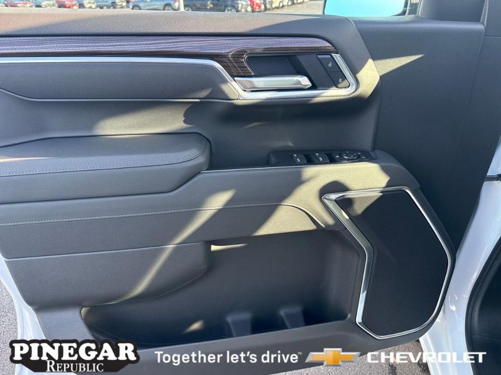 new 2026 Chevrolet Silverado 1500 car, priced at $44,195