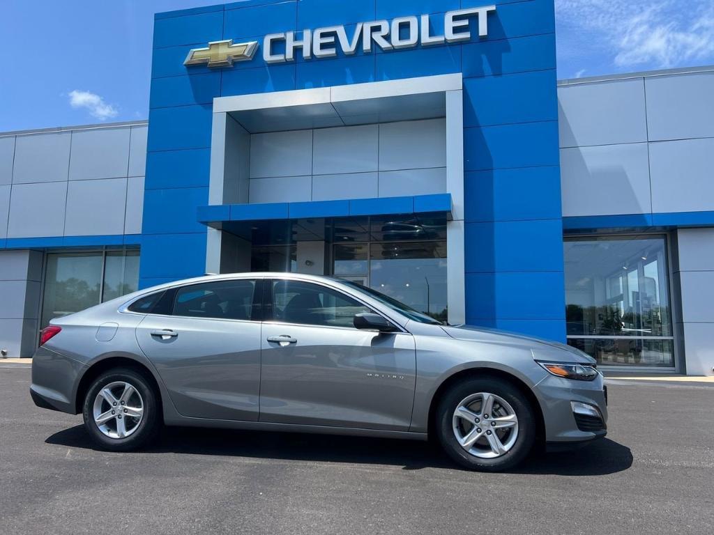 new 2025 Chevrolet Malibu car, priced at $24,770