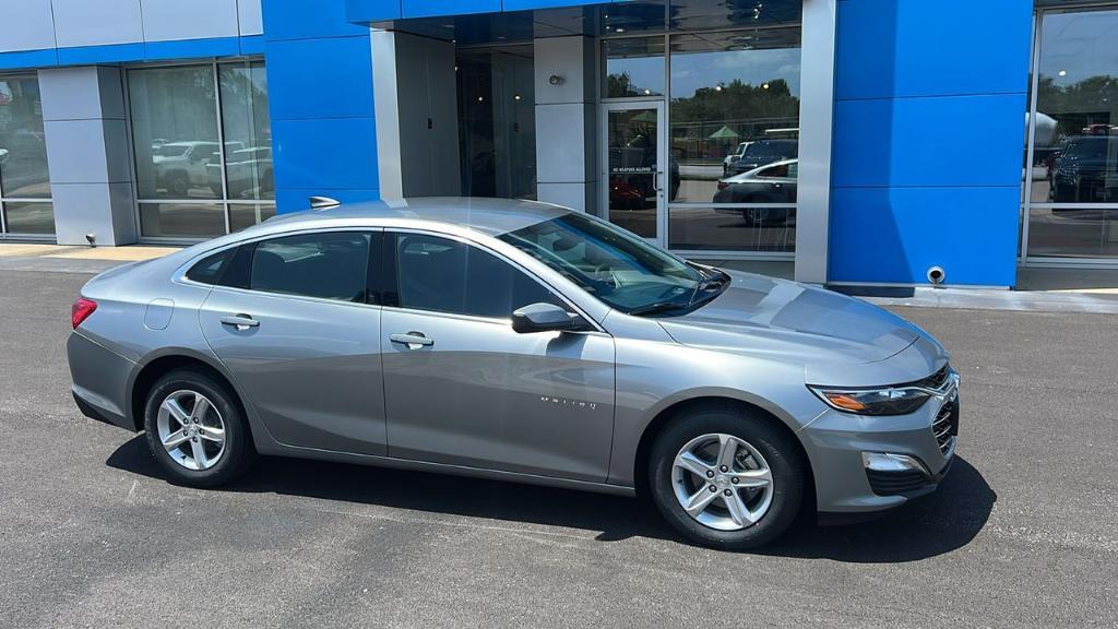 new 2025 Chevrolet Malibu car, priced at $24,245