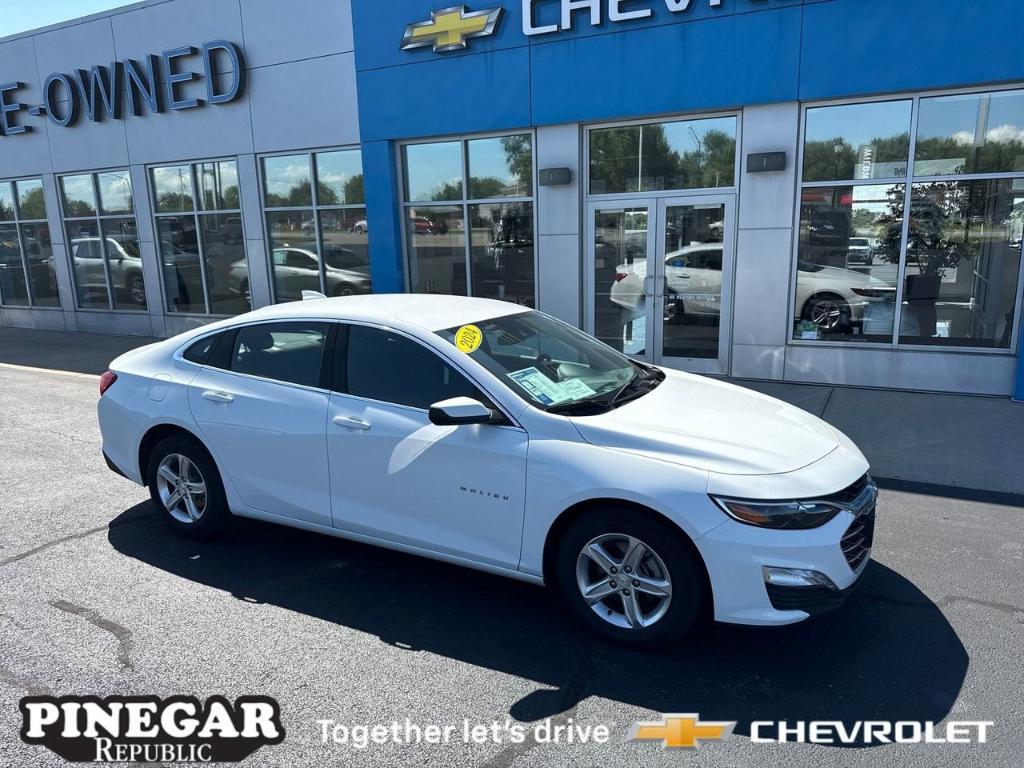 used 2024 Chevrolet Malibu car, priced at $19,398