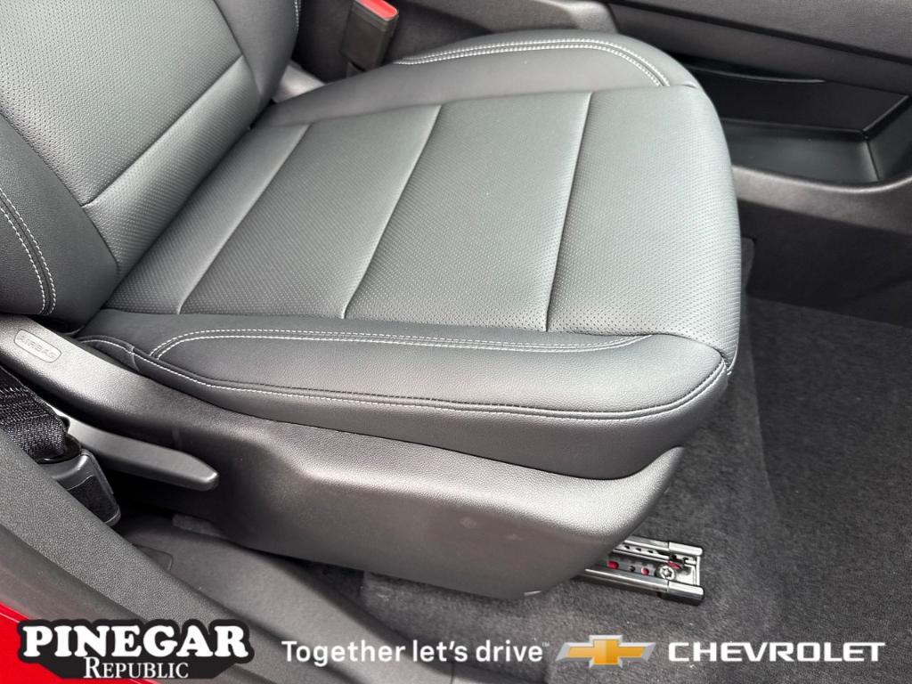 new 2025 Chevrolet Traverse car, priced at $45,245