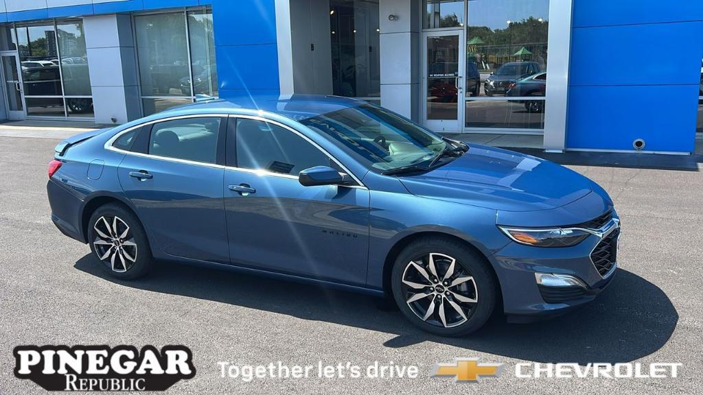 new 2025 Chevrolet Malibu car, priced at $25,995