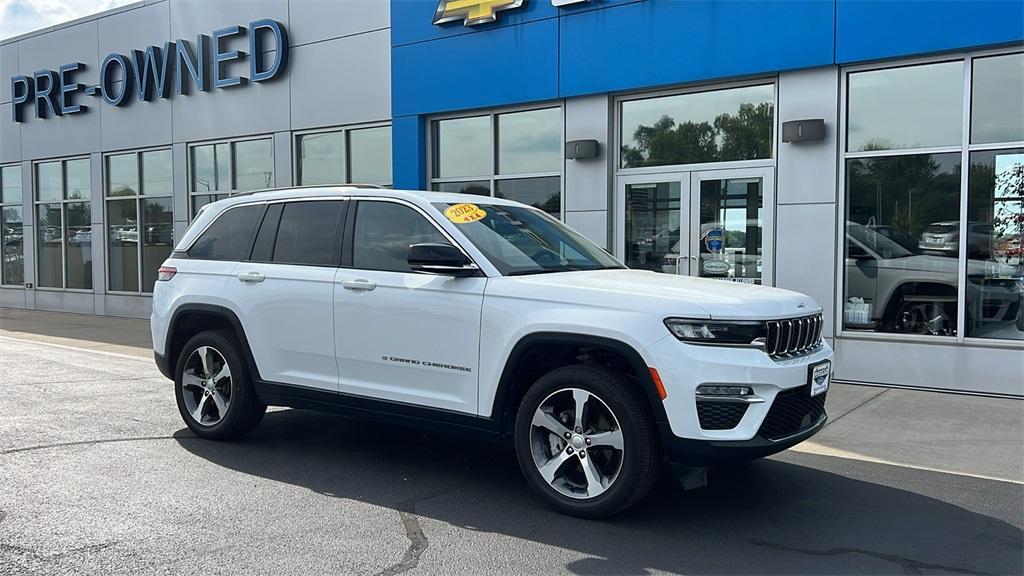 used 2023 Jeep Grand Cherokee car, priced at $38,274