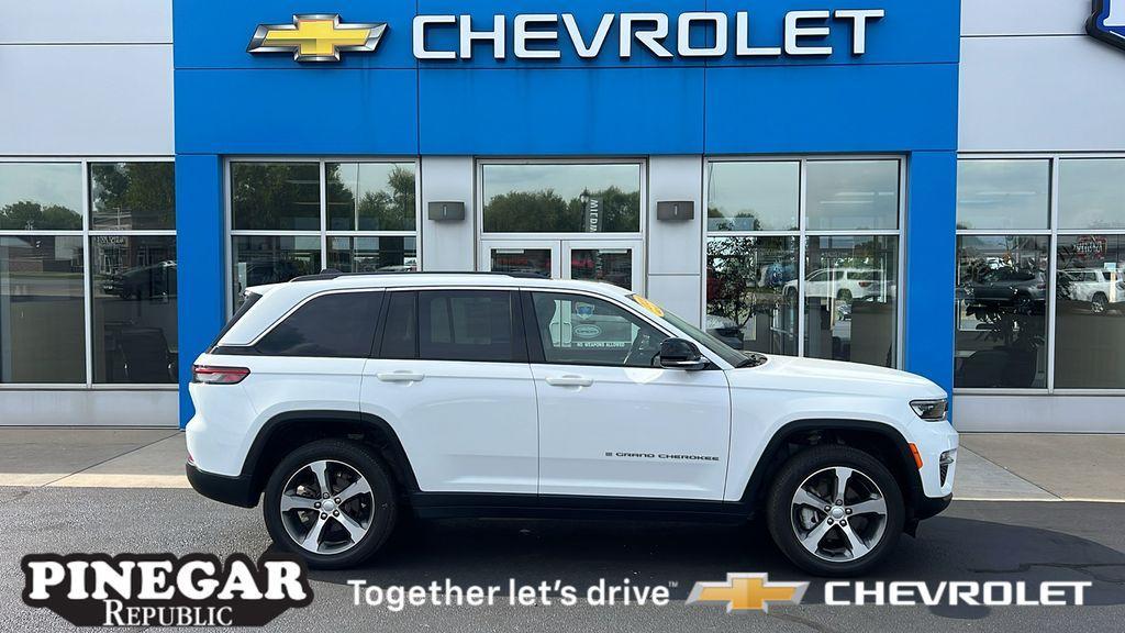 used 2023 Jeep Grand Cherokee car, priced at $34,958