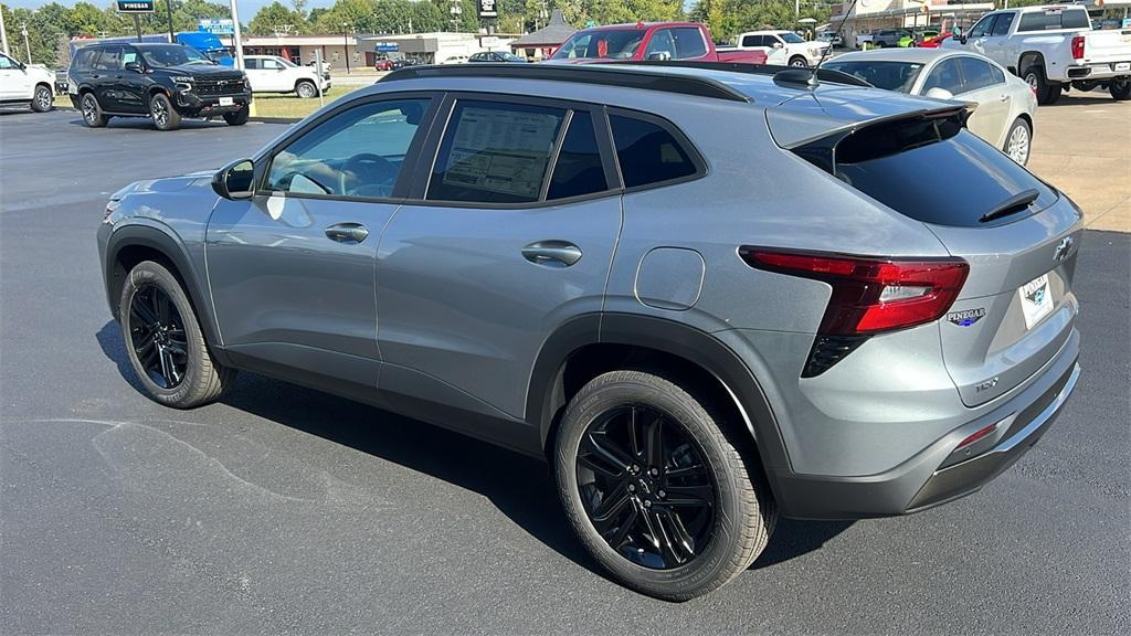 new 2025 Chevrolet Trax car, priced at $25,690