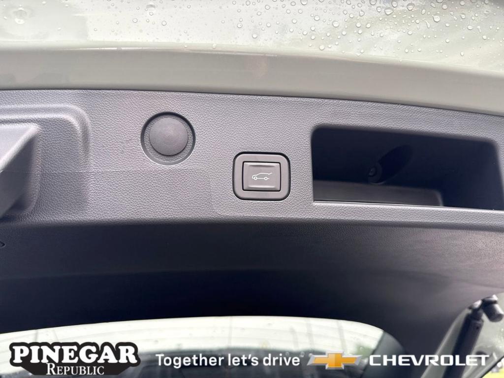 new 2026 Chevrolet Equinox car, priced at $37,155