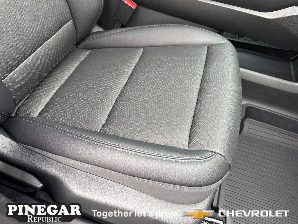 new 2026 Chevrolet Equinox car, priced at $37,155