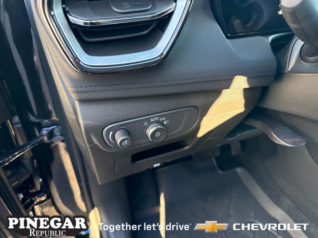 new 2026 Chevrolet TrailBlazer car, priced at $25,849