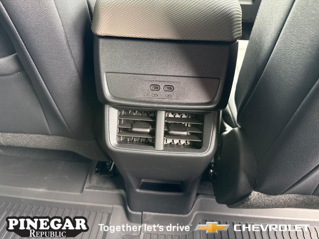 new 2026 Chevrolet Equinox car, priced at $32,835