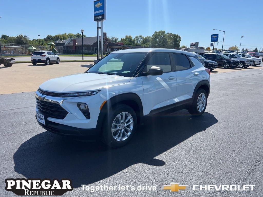 new 2025 Chevrolet TrailBlazer car, priced at $24,535