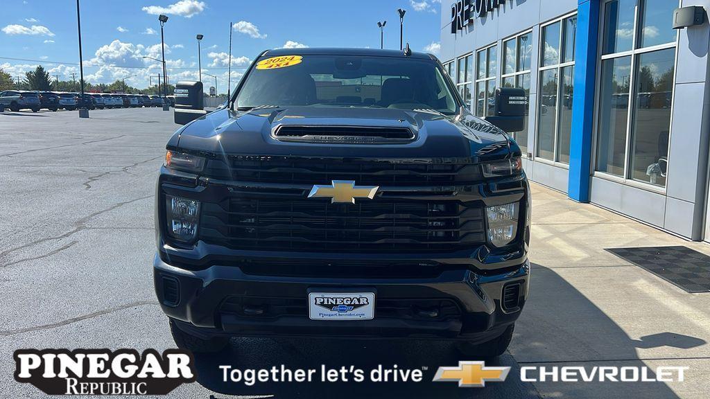 used 2024 Chevrolet Silverado 2500 car, priced at $59,993