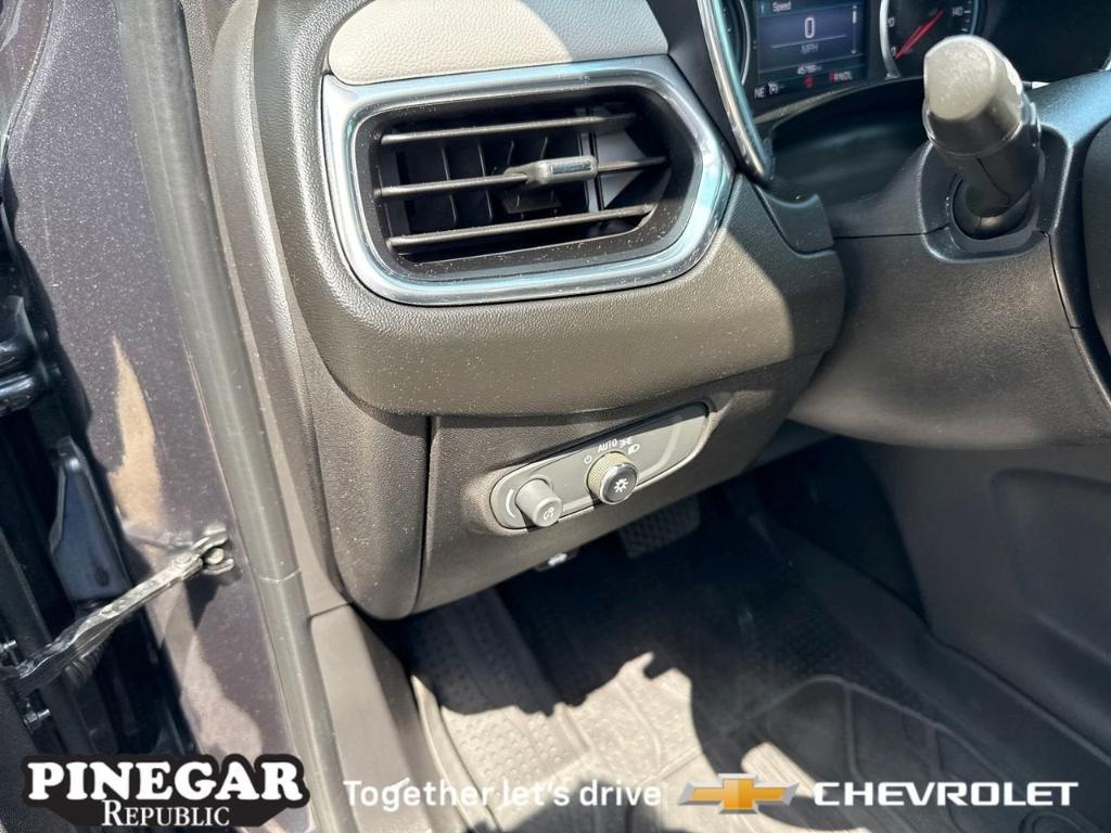 used 2022 Chevrolet Equinox car, priced at $20,907
