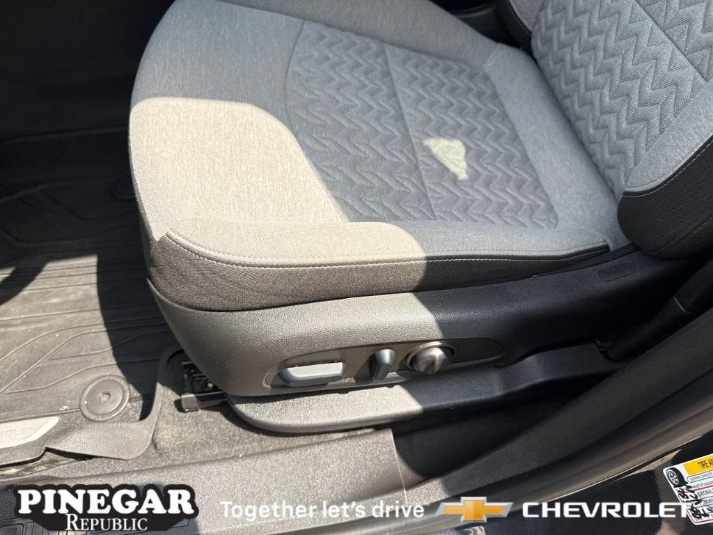 used 2022 Chevrolet Equinox car, priced at $20,907