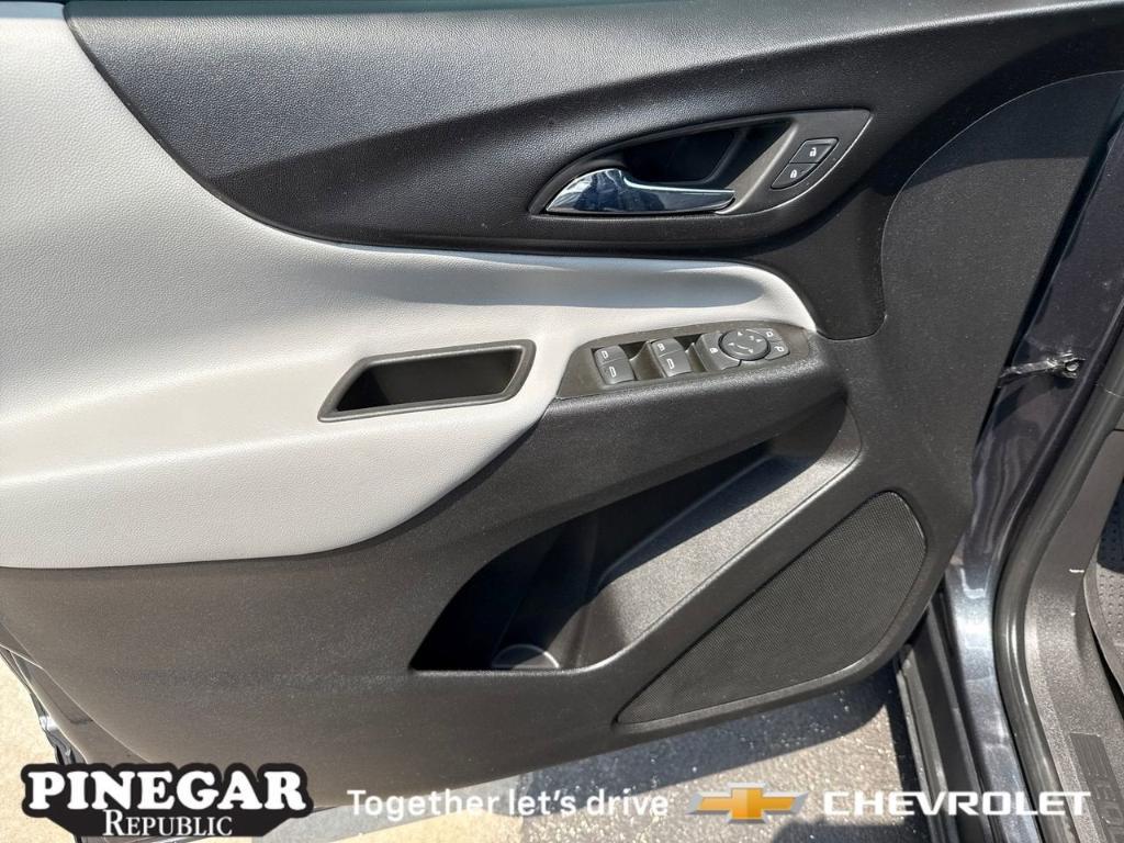 used 2022 Chevrolet Equinox car, priced at $19,812